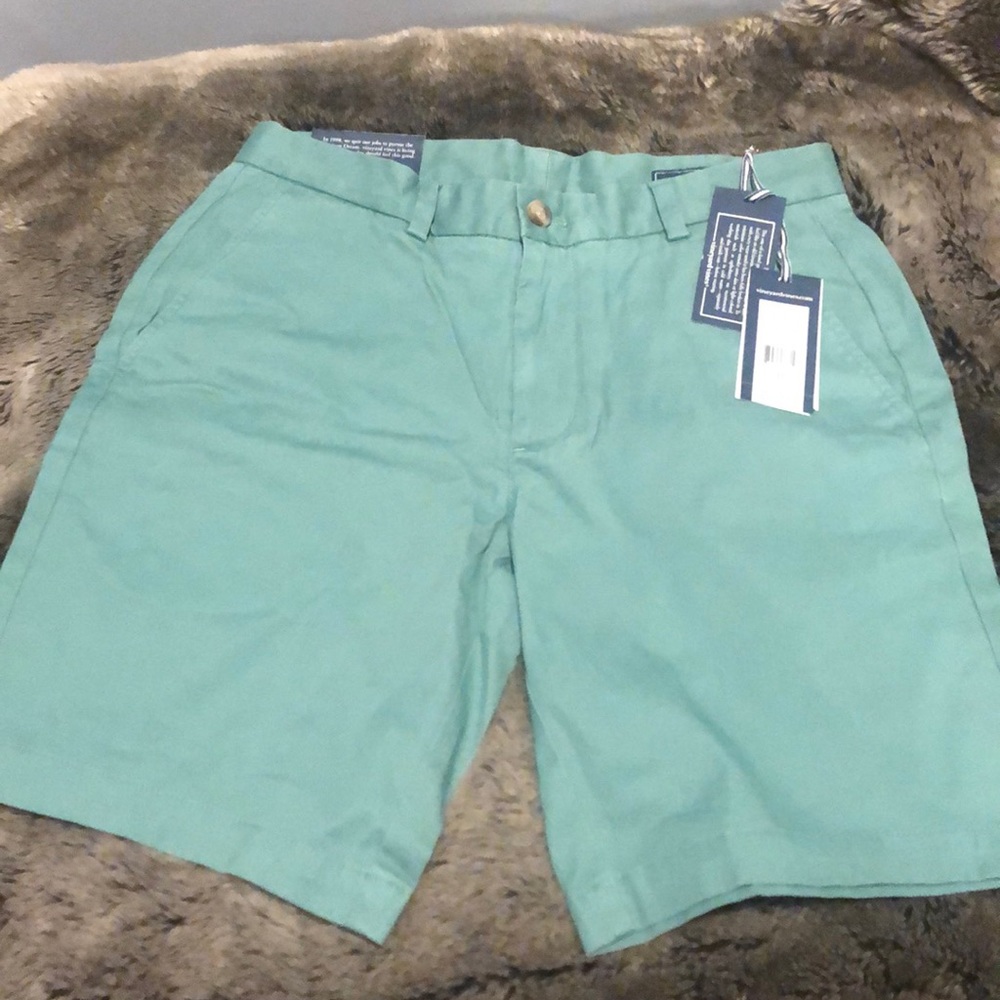 NWT Vineyard Vines shorts, size 31